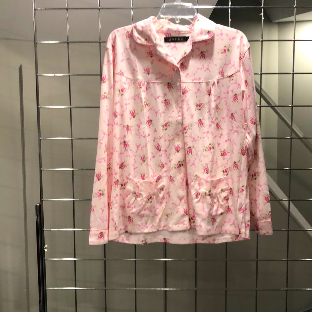 Women’s Poly Long Sleeve Top( missing the pants)